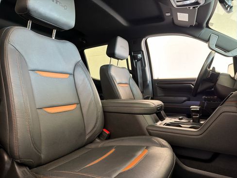 Used 2024 GMC Sierra 1500 AT4 w/ Technology Package image 25