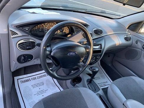 Used 2003 Ford Focus SE FWD image 15