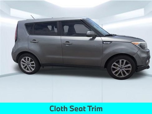 Used 2018 Kia Soul + FWD image 6