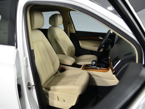 Certified 2023 Audi Q5 2.0T Premium Plus w/ Premium Plus Package image 18