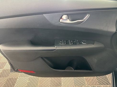 Used 2021 Kia Forte LXS image 18