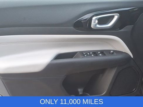 Used 2024 Jeep Compass Limited AWD/4WD image 8
