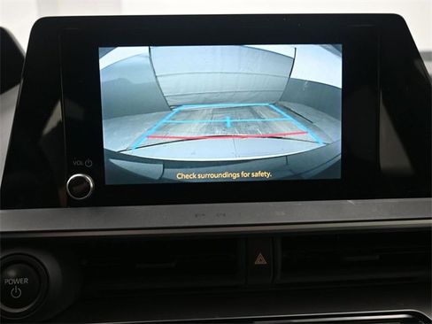 Used 2023 Toyota Prius LE image 19
