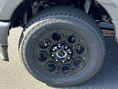 New 2026 Ford F250 Lariat w/ Black Appearance Package image 11