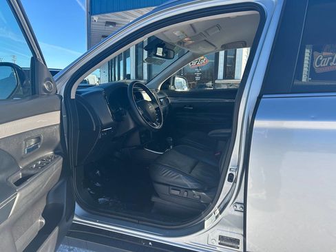 Used 2020 Mitsubishi Outlander SEL image 8