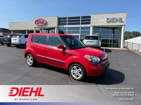 Used 2011 Kia Soul + w/ Audio Pkg FWD image 1