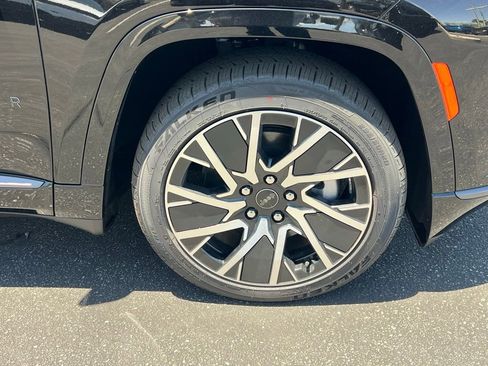 New 2025 Jeep Wagoneer S Limited AWD/4WD image 16