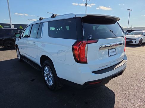Used 2023 GMC Yukon XL SLE w/ Gmc Pro Safety Plus Package AWD/4WD image 5