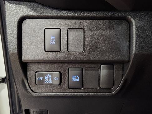 Used 2022 Toyota Tacoma SR5 image 41