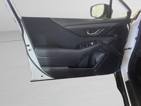 Used 2023 Subaru Outback Premium image 13