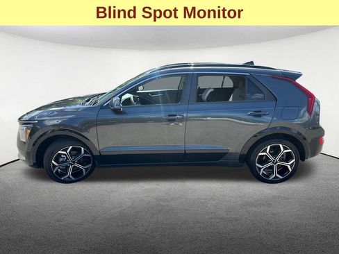 Used 2024 Kia Niro EX Touring FWD image 6