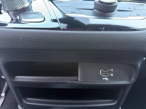 New 2026 Chrysler Pacifica Select FWD image 30