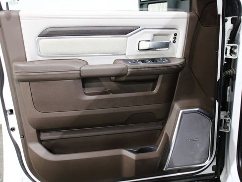 New 2025 RAM 2500 Laramie image 6