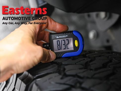 Used 2022 Jeep Wrangler Unlimited Rubicon 4xe AWD/4WD image 26