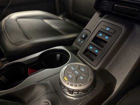 Used 2025 Ford Bronco Badlands AWD/4WD image 14