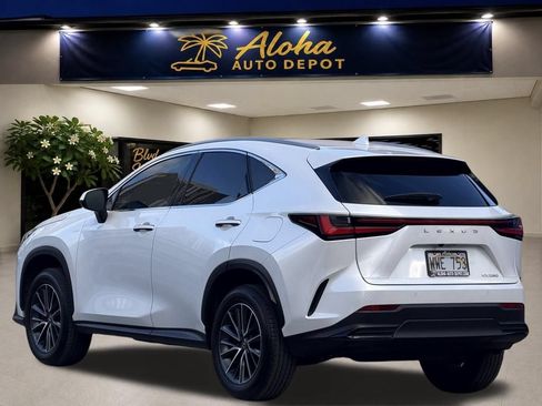 Used 2024 Lexus NX 250 FWD w/ Premium Package image 3