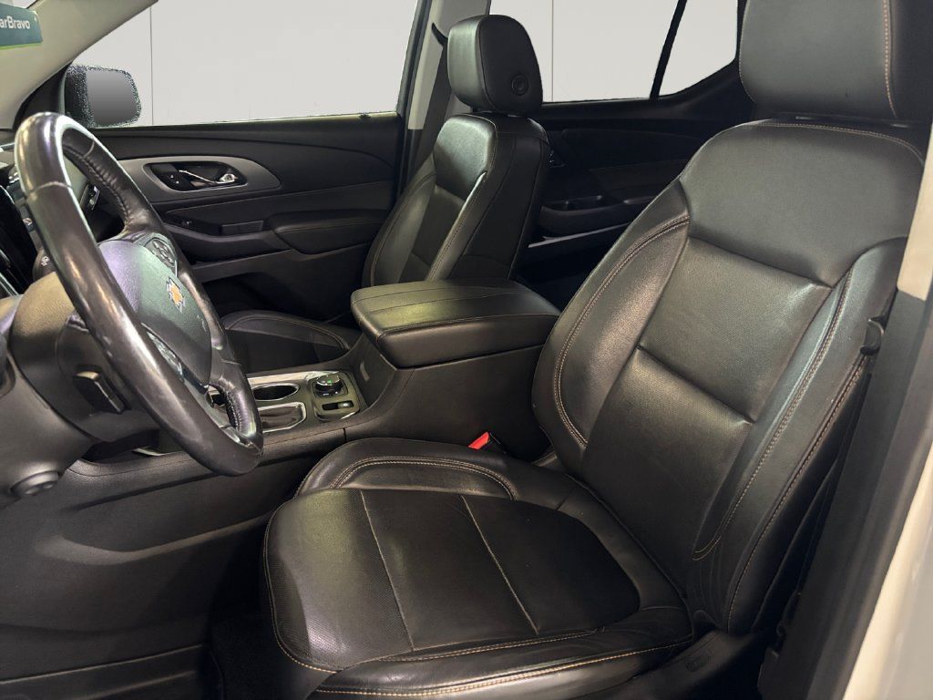 Used 2019 Chevrolet Traverse Premier w/ Redline Edition FWD image 7