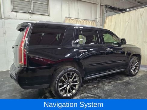 Used 2020 Cadillac Escalade Premium Luxury AWD/4WD image 7