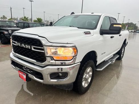 Used 2024 RAM 2500 Big Horn AWD/4WD image 5