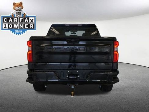 Used 2022 Chevrolet Silverado 1500 Custom w/ LPO, Dark Essentials Package AWD/4WD image 12