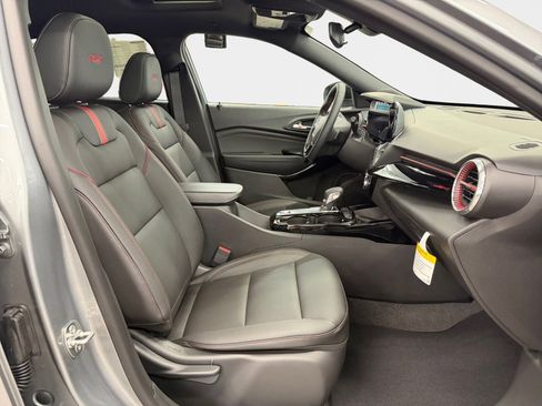 New 2026 Chevrolet Trax RS w/ Sunroof Package image 12