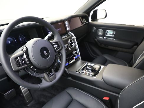 New 2026 Rolls-Royce Cullinan image 20