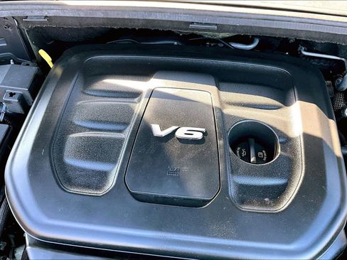 Used 2018 Jeep Grand Cherokee Limited image 28