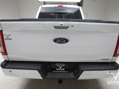 Used 2022 Ford F150 Lariat w/ Equipment Group 502A High AWD/4WD image 3