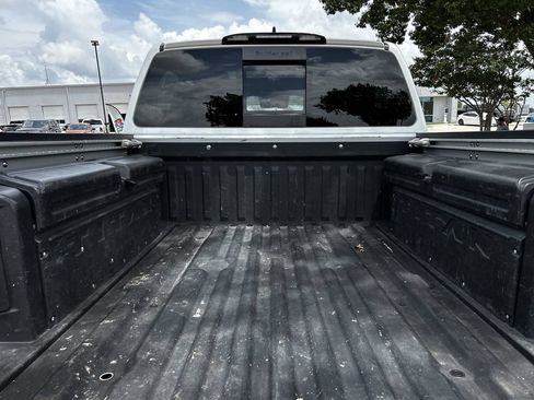 Used 2023 Nissan Titan Platinum Reserve w/ Moonroof Package RWD image 32