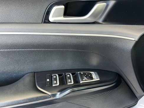 Used 2022 Kia K5 LXS FWD image 11