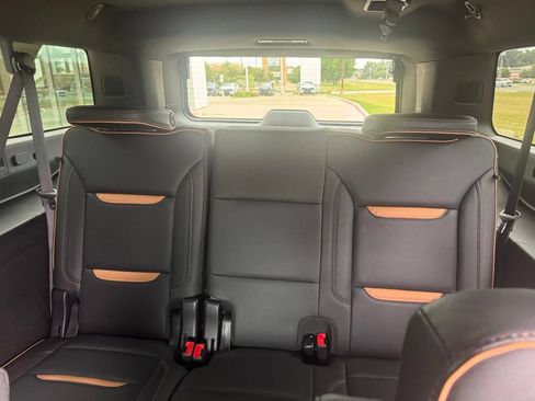 Used 2024 GMC Yukon XL AT4 w/ AT4 Premium Plus Package AWD/4WD image 21