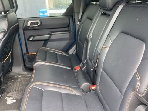Used 2024 Ford Bronco Badlands AWD/4WD image 18