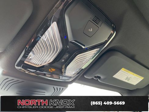 Used 2018 BMW X3 M40i w/ Premium Package image 12