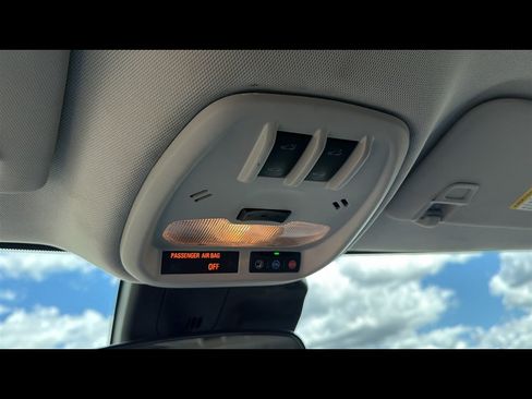 Used 2024 Chevrolet Trax ACTIV w/ Sunroof Package FWD image 18