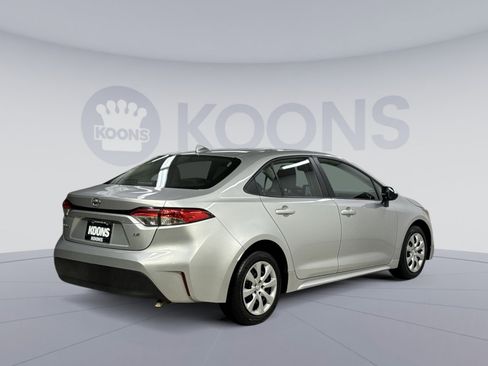 Used 2023 Toyota Corolla LE image 12