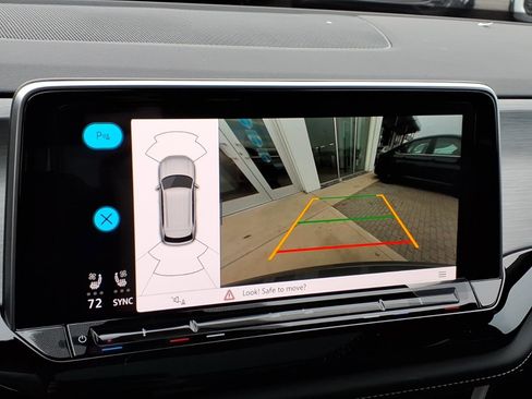 New 2026 Volkswagen Atlas Cross Sport SE image 16