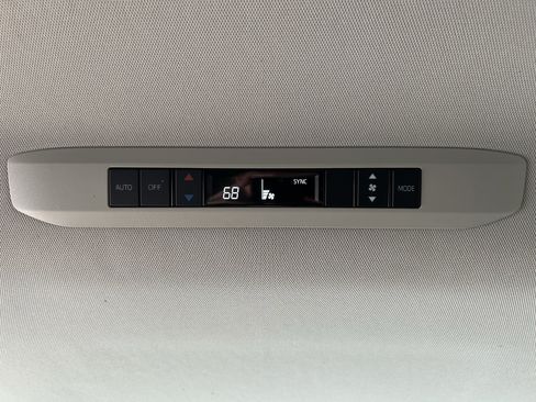 Certified 2025 Toyota Sienna LE w/ LE Plus Package AWD/4WD image 21