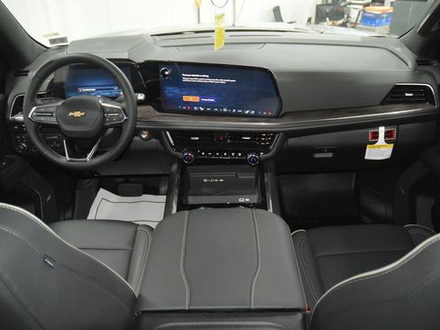 New 2026 Chevrolet Suburban Premier AWD/4WD image 32
