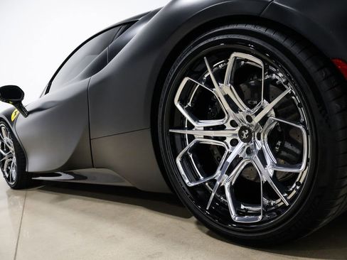 Used 2022 Ferrari SF90 Stradale image 19
