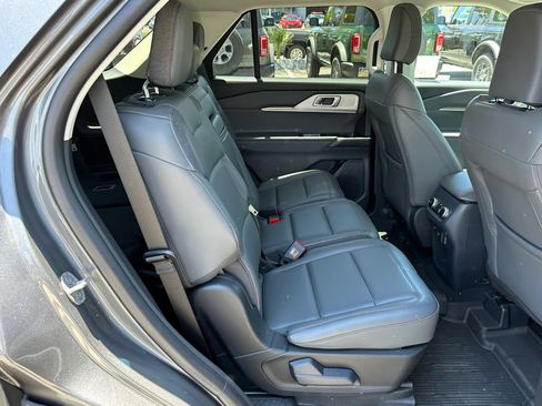 Certified 2026 Ford Explorer Active w/ Active Comfort Package RWD image 19