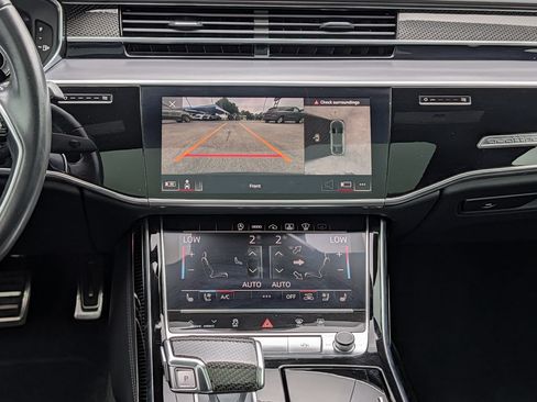 Used 2021 Audi S8 L w/ S8 Executive Package AWD/4WD image 17
