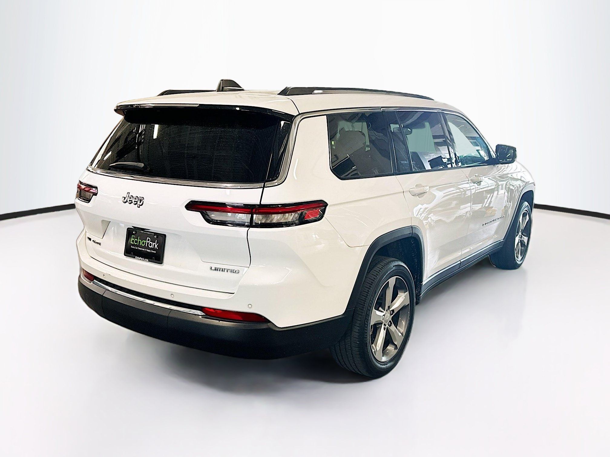Used 2022 Jeep Grand Cherokee L Limited AWD/4WD image 9