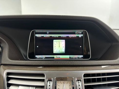 Used 2014 Mercedes-Benz E 350 4MATIC Sedan image 57