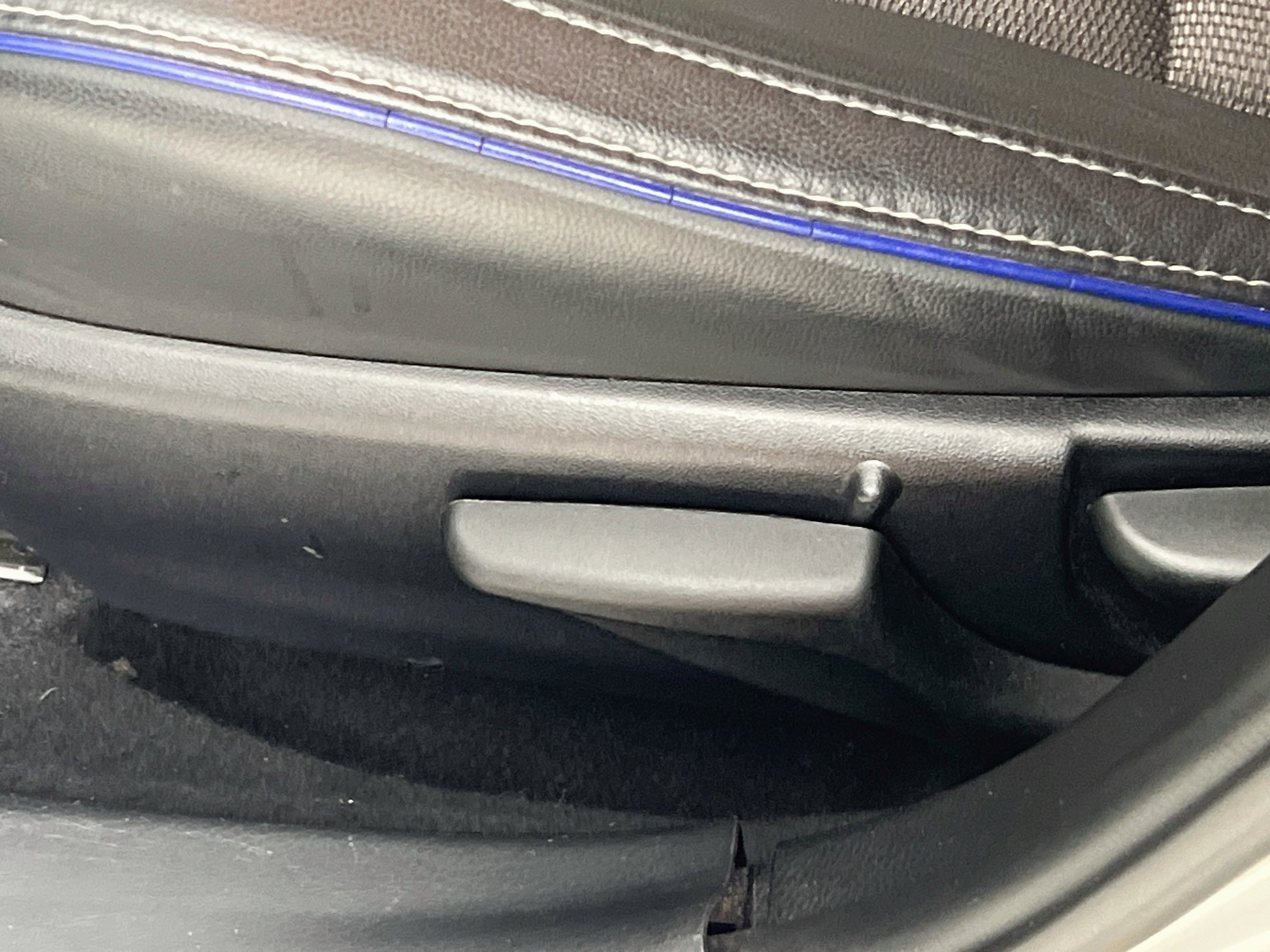 Used 2017 Toyota Corolla SE FWD image 16