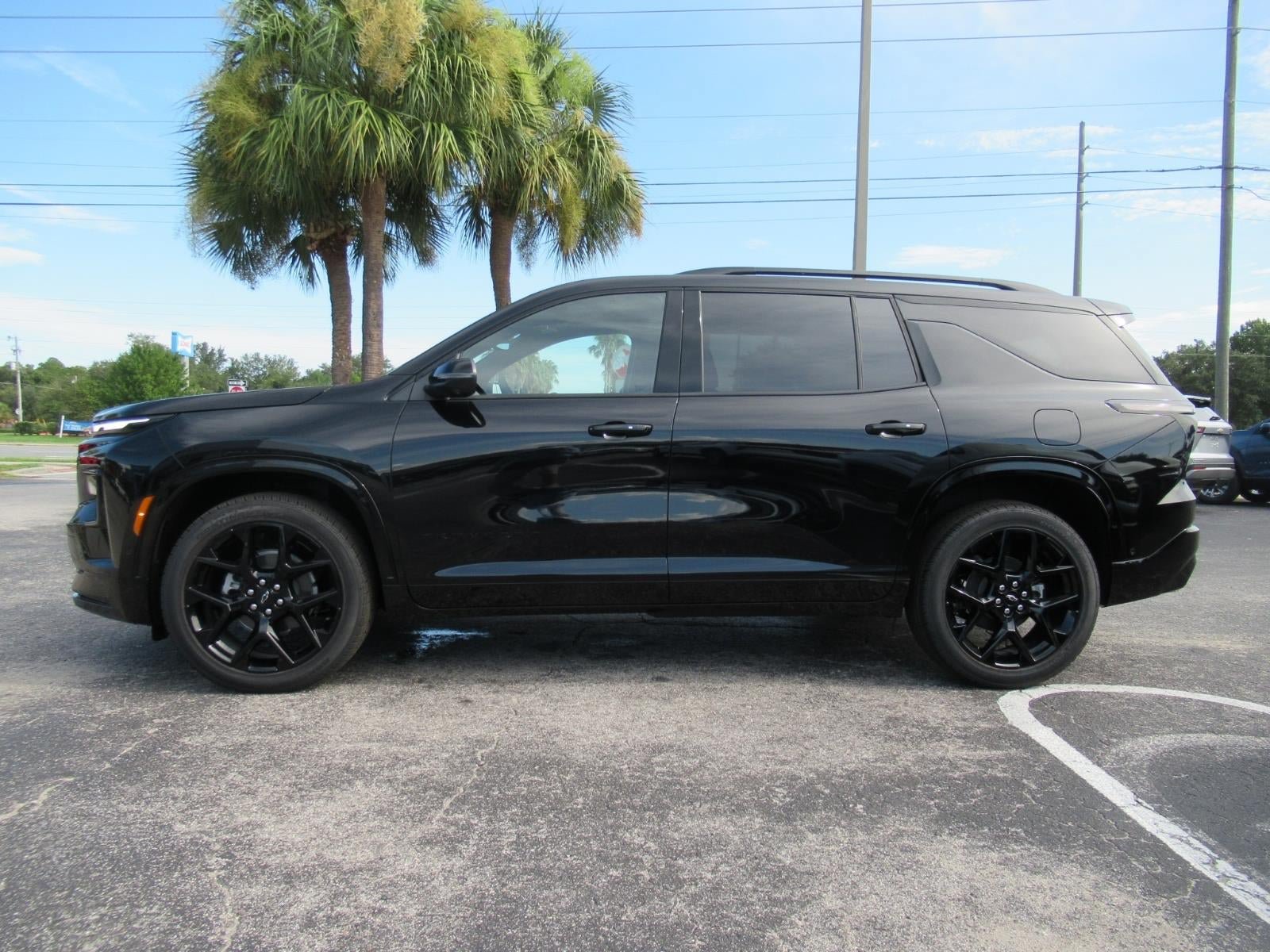 New 2026 Chevrolet Traverse RS w/ LPO, Floor Liner Package FWD image 2