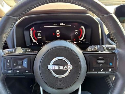 Used 2023 Nissan Rogue Platinum w/ Platinum Premium Package AWD/4WD image 25