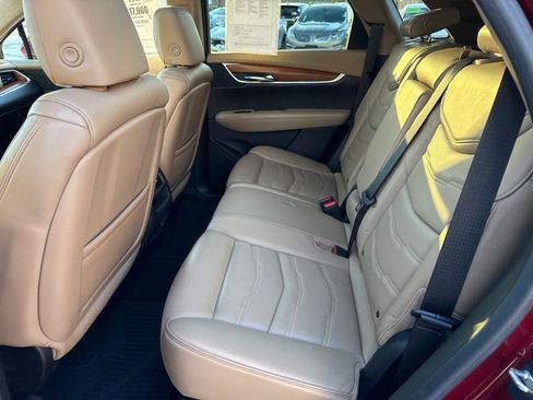 Used 2017 Cadillac XT5 Platinum w/ Driver Assist Package image 7