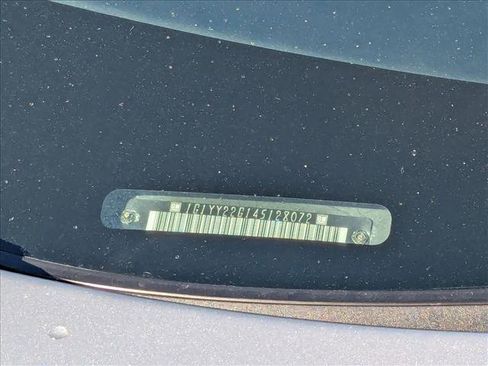 Used 2004 Chevrolet Corvette Coupe image 26