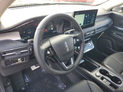 New 2026 Lincoln Corsair Premiere image 13