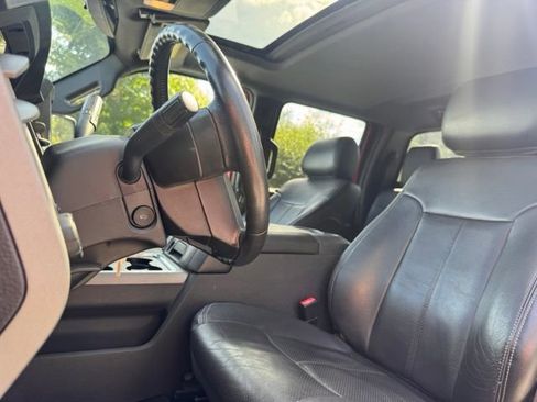 Used 2015 Ford F250 Lariat w/ Lariat Ultimate Package AWD/4WD image 13